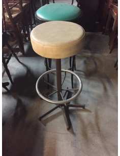 Un tabouret beige occasion